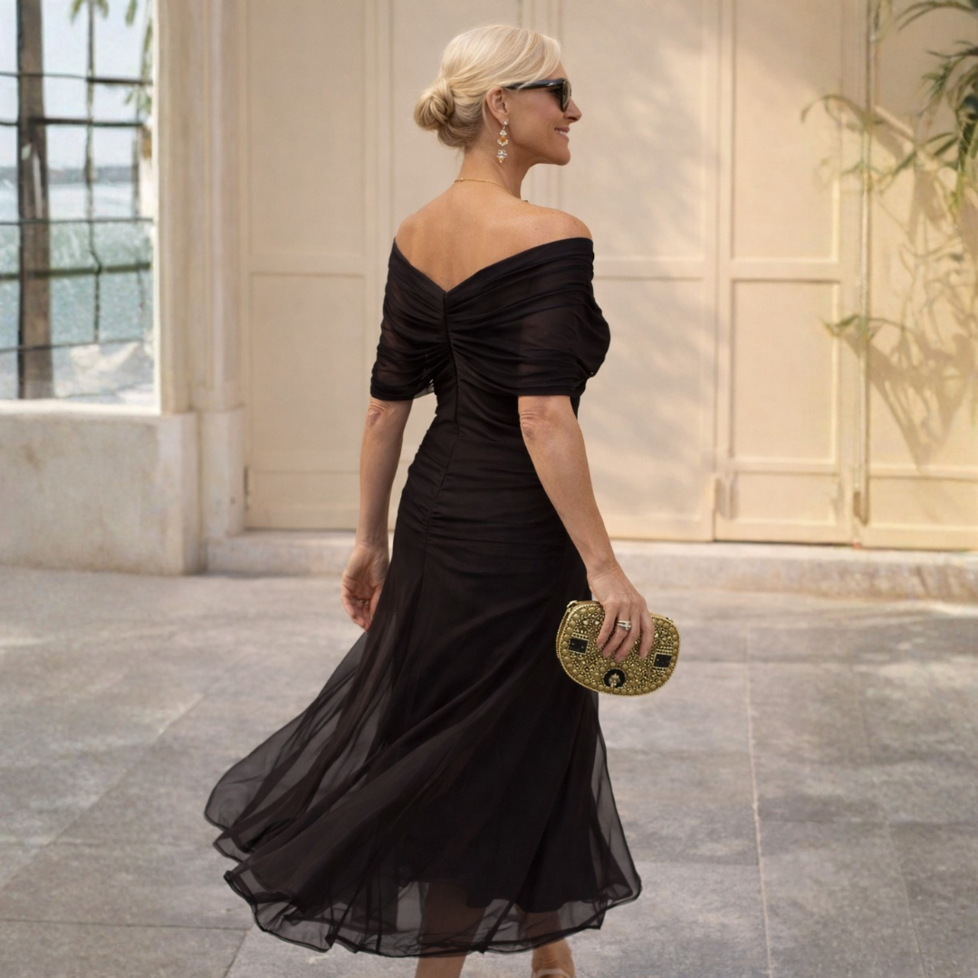 Mikaela | Gedrapeerde off-shoulder maxi-jurk