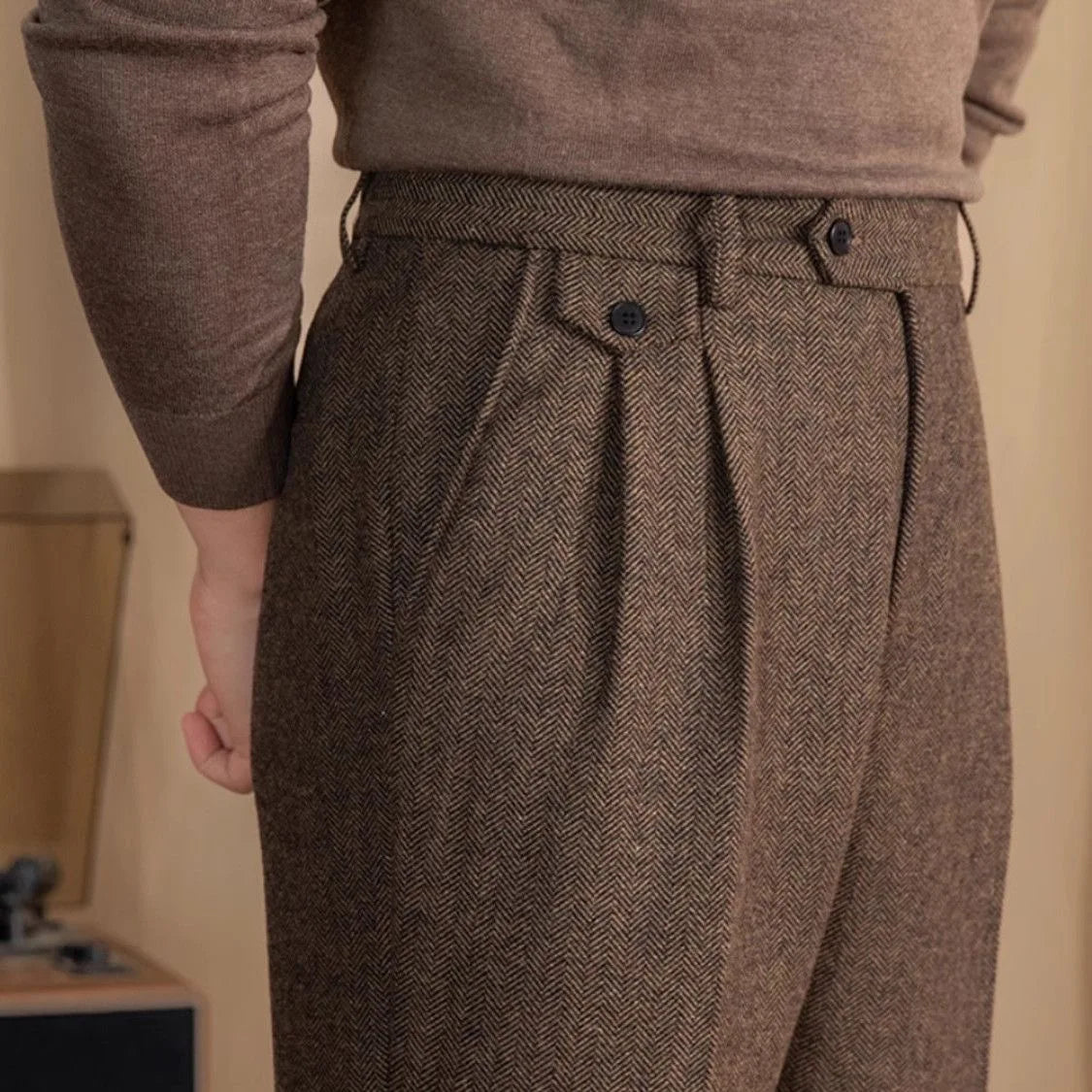 Olivier | Pantalon met bandplooi en visgraatmotief